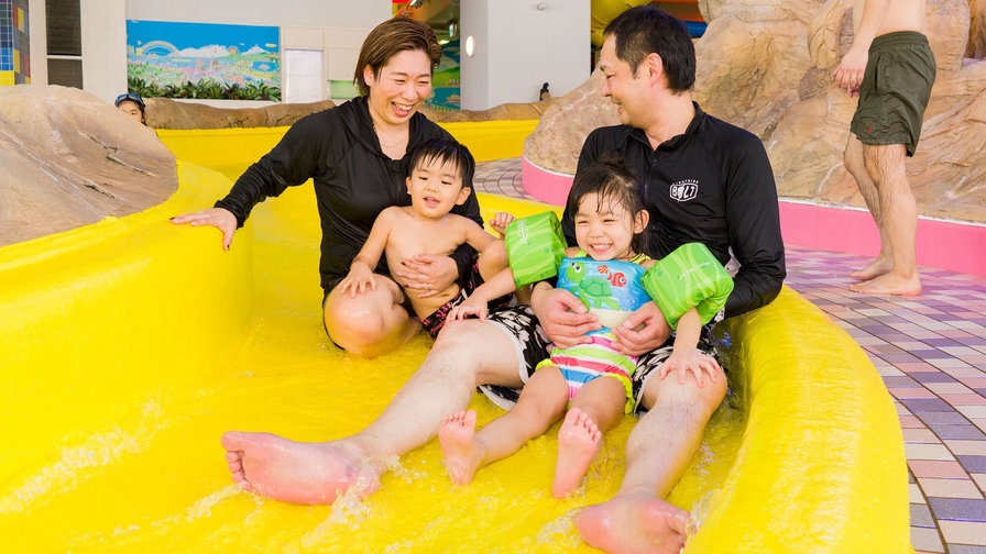 【温泉SALE】北海道随一の巨大プールや温泉で遊ぶスパリゾート！約60種の季節ビュッフェも